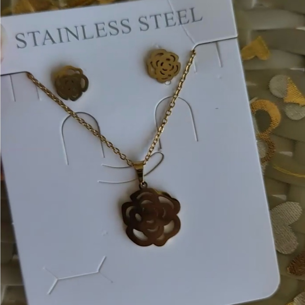 April Flower Stainless Steel Set - Picture 3 of 5